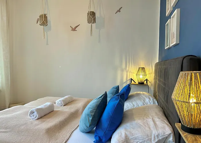 Maritimes Design-apartment I Wlan Netflix Nespresso * Λειψία